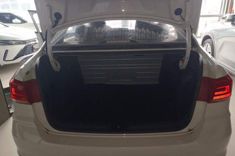 Used Volkswagen Santana 2019 1.5L Automatic Fashion Edition China V Standard Trunk