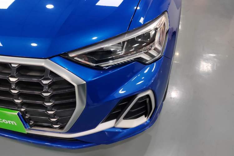 Used Audi Q3 2019 40 TFSI Fashion Dynamic Model