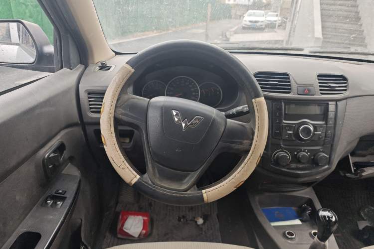 Used Wuling Hongguang 2014 1.2L Base Model China IV

