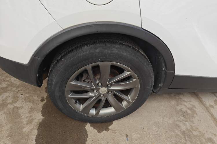 Used Buick Encore 2017 18T Automatic Two-Wheel Drive Urban Leading Model Right Rear Wheel Hub