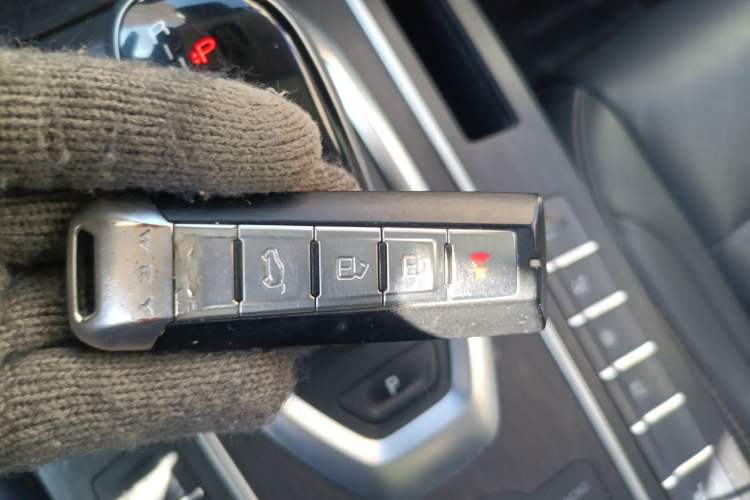 Used Wey VV6 2020 2.0T Two-Wheel Drive Smart Protection+