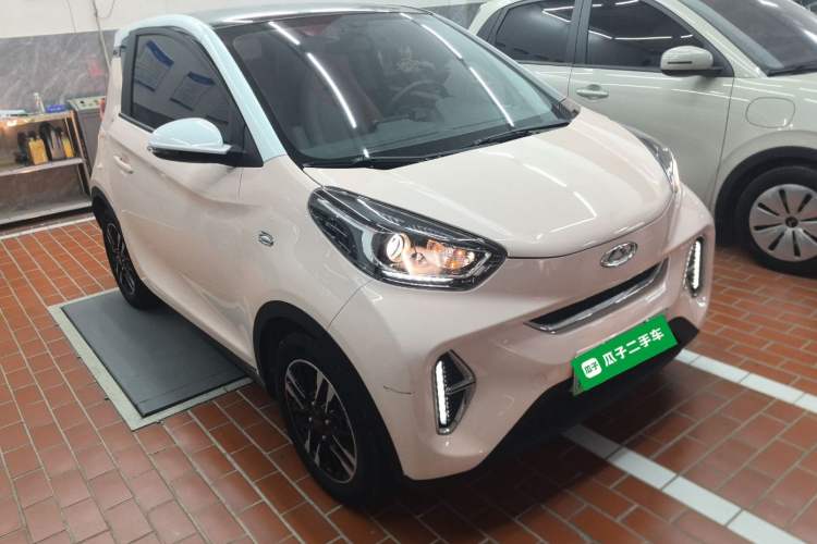 Used Chery Little Ant 2022 Sweet Pink Edition Half-Sugar Version Lithium Iron Phosphate 29.2 kWh 30 kW 301 km