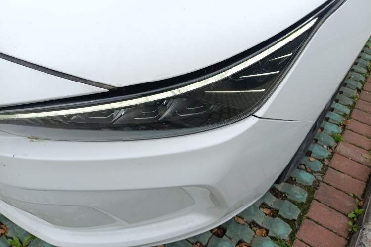 Used Geometry A 2022 Pro 430KM Commuter Edition Left Front Headlight