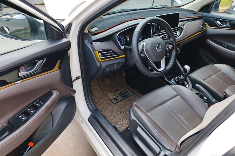 Used CHANGAN Eado DT 2018 1.6L Manual Smart Enjoyment Model
