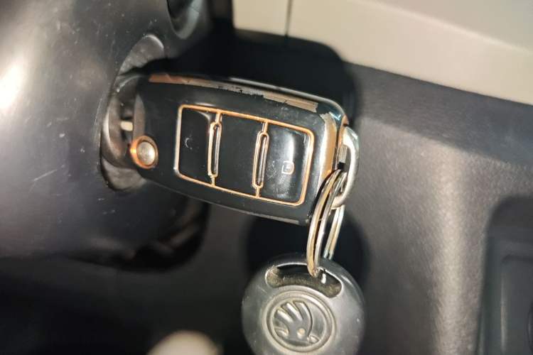 Used Skoda Fabia 2015 1.6L Automatic Sport Edition Vehicle Key