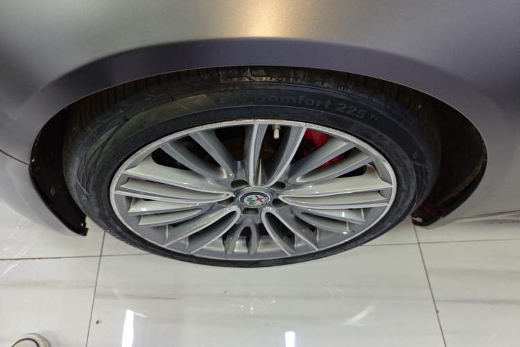 Used Alfa Romeo Giulia 2017 2.0T 200HP Luxury Edition