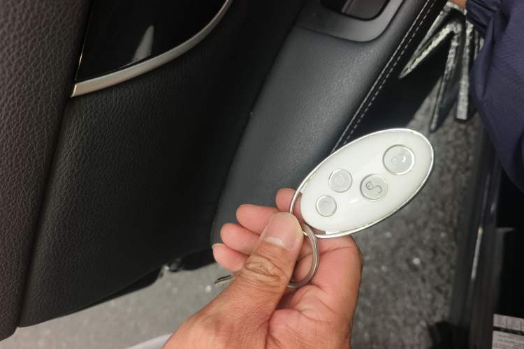 Used BYD Song MAX 2019 1.5T Automatic Smart Connect Ruiyi Sunroof Model 7 Seats China VI Standard Vehicle Key