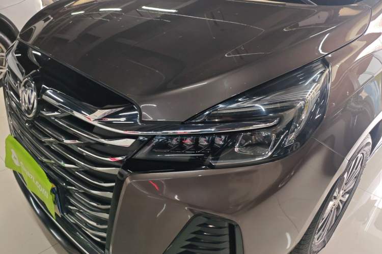 Used Buick GL8 2023 Land Executive Class Comfort Model Left Front Headlight