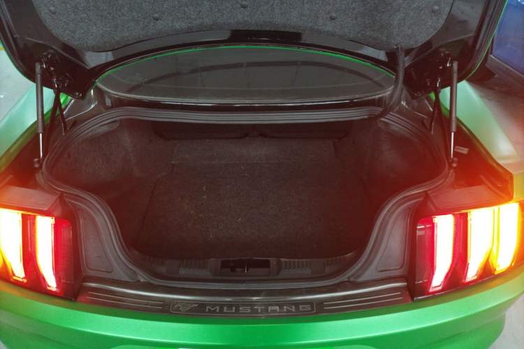 Used Ford Mustang 2019 2.3L EcoBoost Trunk