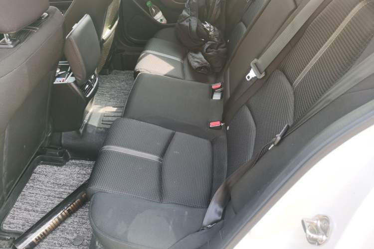 Used Mazda 3 Axela 2019 Cloud-Controlled Edition Hatchback 1.5L Automatic Luxury Model China VI Standard
