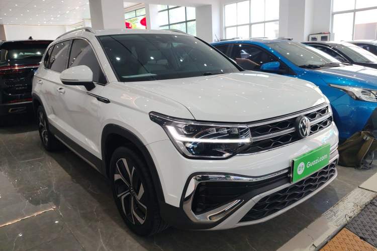 Used Volkswagen Tharu 2023 300TSI Two-Wheel-Drive Full Moon Edition Front Right 45 Deg