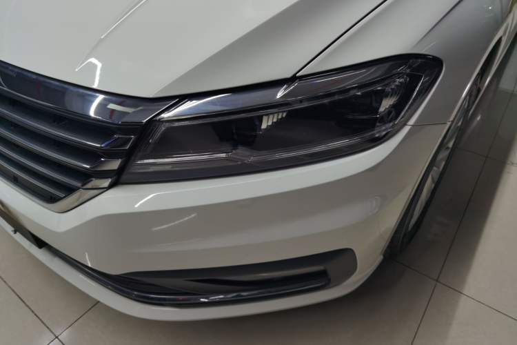 Used Volkswagen Lavida 2022 1.5L Automatic Comfort Edition Left Front Headlight