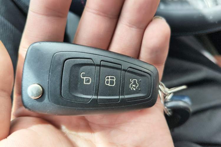 Used Ford Focus 2012 Hatchback 1.6L Automatic Fashion Edition Vehicle Key