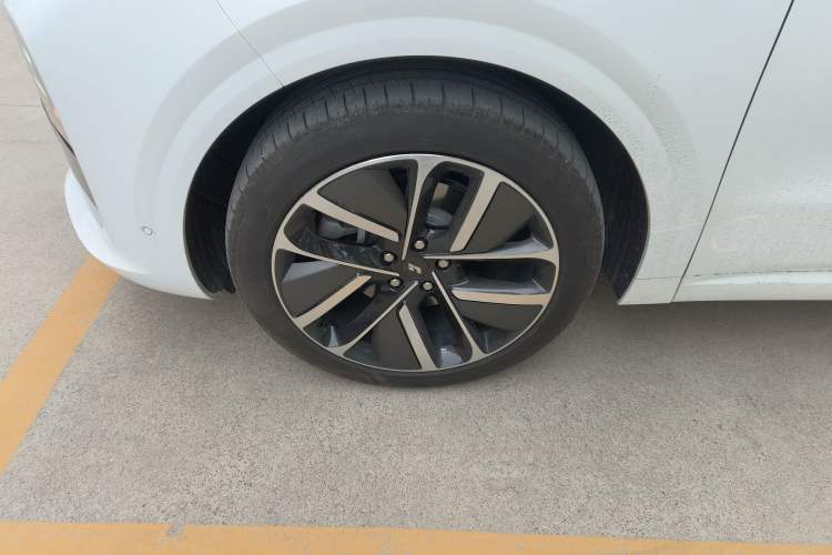 Used Li Auto L6 2024 Max Exterior 4