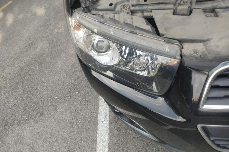 Used Chevrolet Captiva 2015 2.4L 4x4 Flagship Edition 7-Seater
