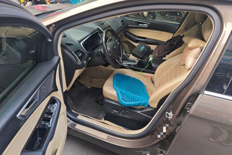 Used Ford Edge 2015 2.0T GTDi Two-Wheel-Drive High-Line Version