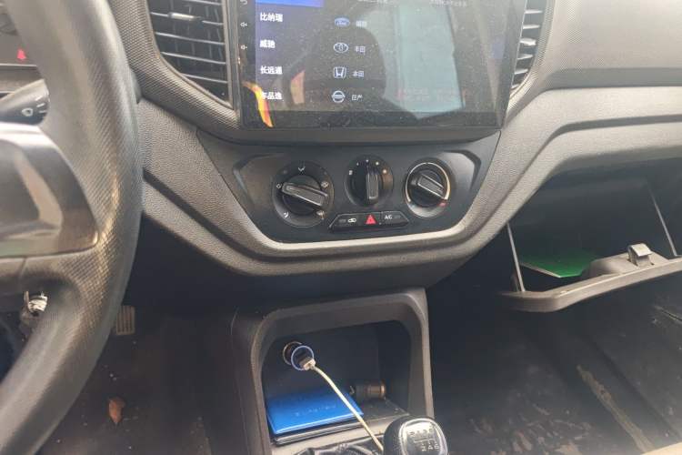 Used Wuling Hongguang V 2019 1.5L Standard Version China VI LAR Audio And AC Panel