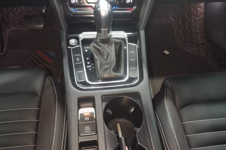 Used Volkswagen Magotan 2020 330TSI DSG Leading Model Gear Lever