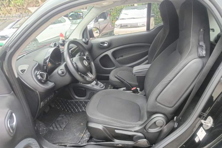 Used smart fortwo 2015 1.0L 52 kW Hardtop Passion Edition