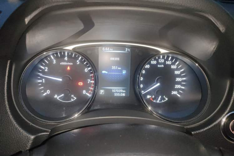 Used Nissan X-Trail 2015 2.0L CVT Comfort MAX Edition 2WD
