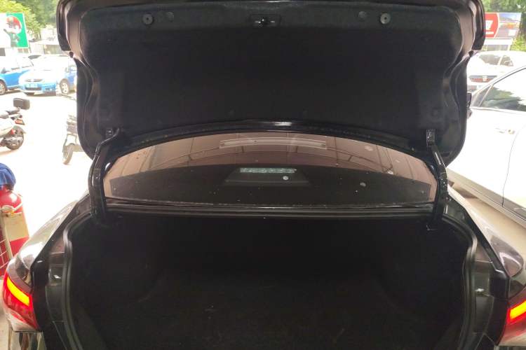 Used Nissan Sylphy 2023 1.6L CVT Black Gold Edition