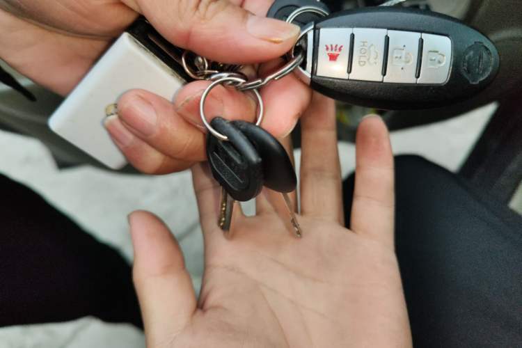 Used Dongfeng Aeolus A60 2012 1.6L Manual Luxury Model
