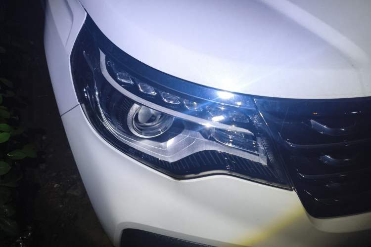 Used Kia Sportage R 2018 2.0L Automatic Smart Luxury Version China V Standard Right Front Headlight