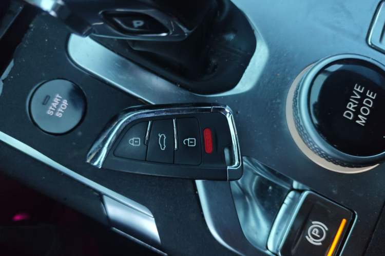 Used Hongqi HS5 2019 2.0T Smart Connect Flagship All-Wheel-Drive Version Vehicle Key