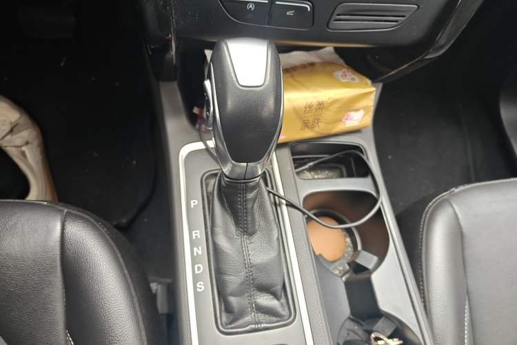 Used Ford Kuga 2019 EcoBoost 180 Two-Wheel-Drive Titanium Plus Model China V Standard