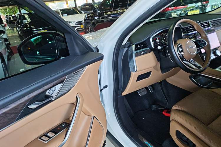 Used Jaguar F-PACE 2023 P250 HSE
