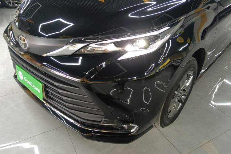 Used Toyota Sienna 2026 Model 2.5L Dual-Engine Two-Wheel-Drive Comfort Edition