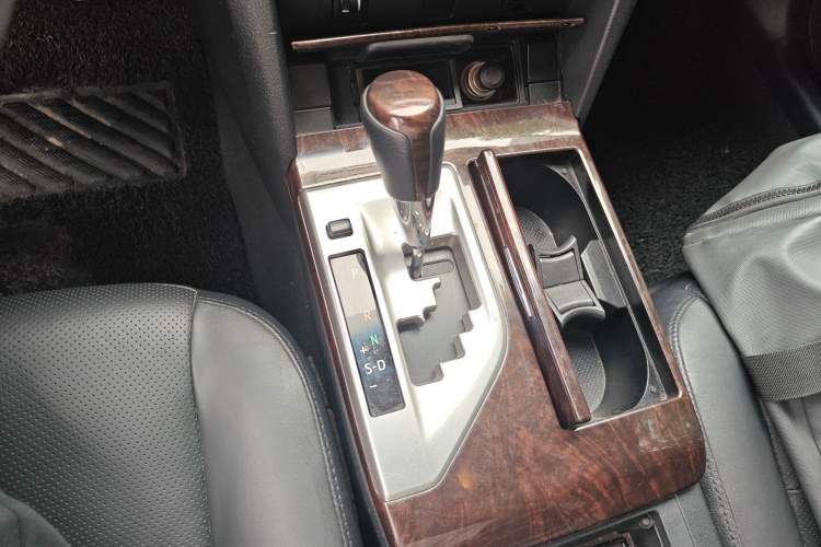 Used Toyota Camry 2015 2.0G Premier Edition
