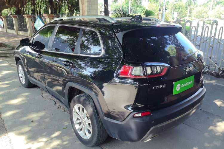 Used Jeep Cherokee 2019 2.0T Two-Wheel Drive Smart Enjoyment Version China V