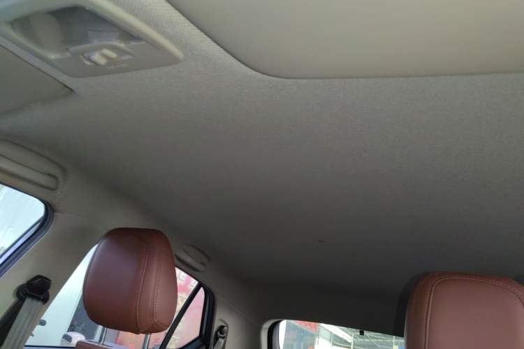 Used Baojun 510 2019 1.5L Manual Jingxiang Model 73kW China VI Emission Standard Headliner