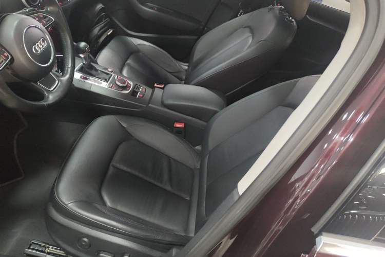 Used Audi A3 2015 Limousine 35 TFSI Millionth Anniversary Comfort Model