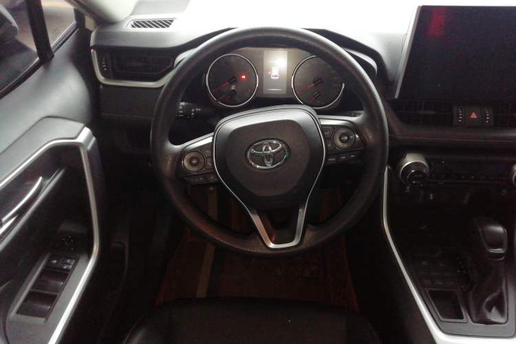 Used Toyota Wildlander 2020 2.0L CVT 4x4 Luxury Edition