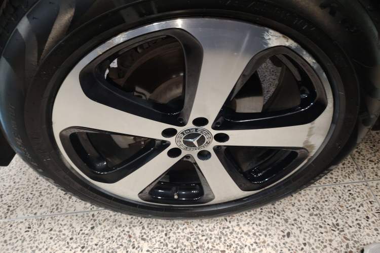 Used Mercedes-Benz GLC Coupe 2019 Facelift GLC 200 4MATIC Coupe SUV Exterior 5