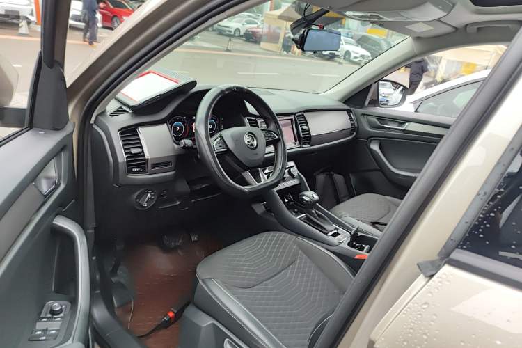 Used Skoda Kodiaq 2019 Restyled TSI330 5-Seater Two-Wheel Drive Comfort Version China VI Standard
