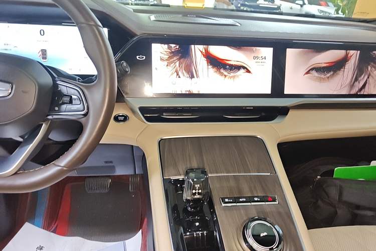 Used Geely Auto Monjaro L 2025 Dongfang Yao 2.0TD Automatic Lanxing Edition
