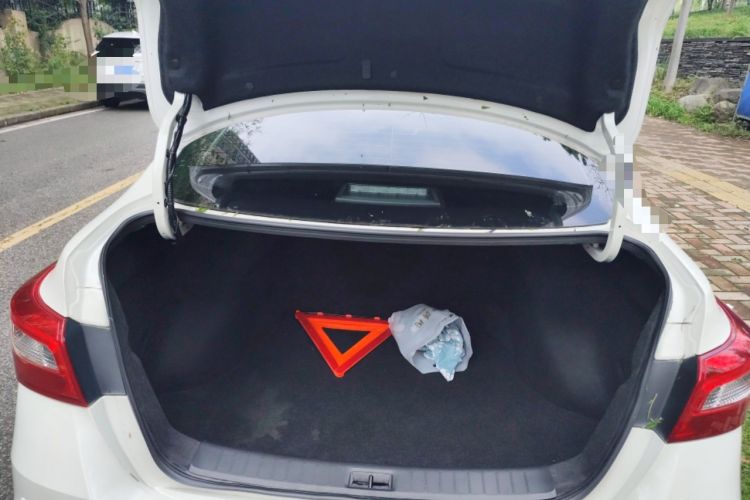 Used Nissan Sylphy 2022 Classic 1.6XE CVT Comfort Edition Trunk