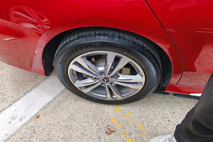 Used Mercedes-Benz C-Class 2021 C 200 L Fashion Edition Sport Version Right Rear Wheel Hub