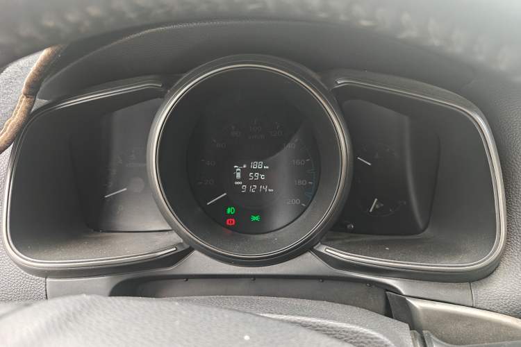 Used CHANGAN OSHAN CX70 2016 1.6L Manual Luxury Model Odometer Close Up