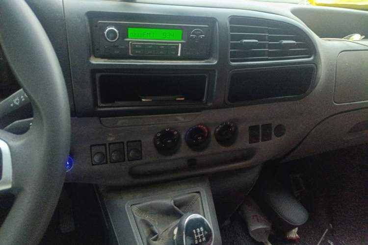 Used JMC Transit 2017 2.8T Commercial Version Short Wheelbase Mid-Roof 6/7/8-Seater JX493