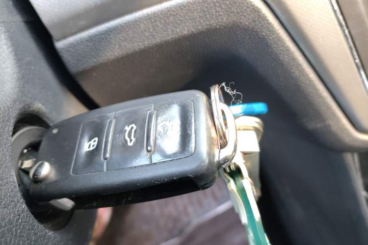 Used Volkswagen Lavida 2015 1.6L Automatic Comfort Edition
