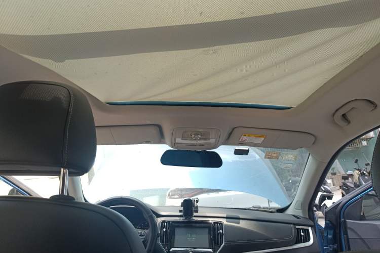 Used Roewe RX5 2016 20T Two-Wheel Drive Manual Flagship Edition