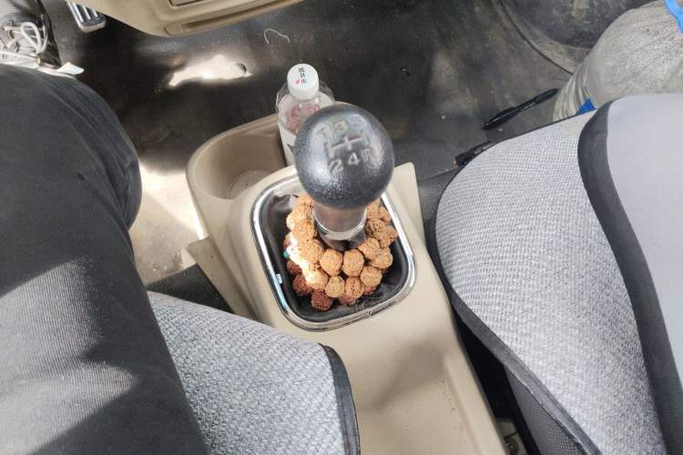 Used CHANGAN KAICHENG Ruixing M80 2018 1.5L Comfort Van Flat Roof Back-Hinged Doors 4G15S