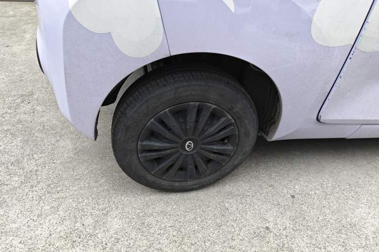 Used Chery QQ Ice Cream 2022 120km Conical Shape Lithium Iron Phosphate Right Rear Wheel Hub