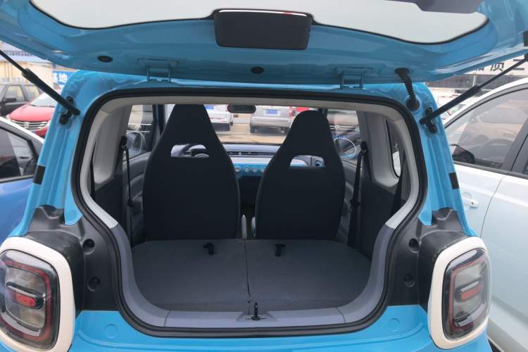 Used Bestune Pony 2024 170km Vitality Horse Trunk