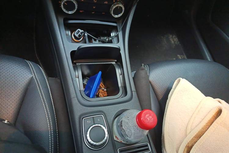 Used Mercedes-Benz GLA 2015 GLA 220 4MATIC Fashion Model Gear Lever