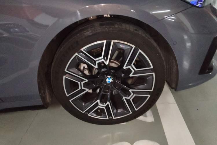 Used BMW 5 Series 2024 530Li Luxury Edition M Sport Package